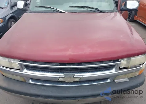 2000 Chevrolet Silverado C1500 z USA, uszkodzony, nr VIN 1GCEC19T7YZ126833